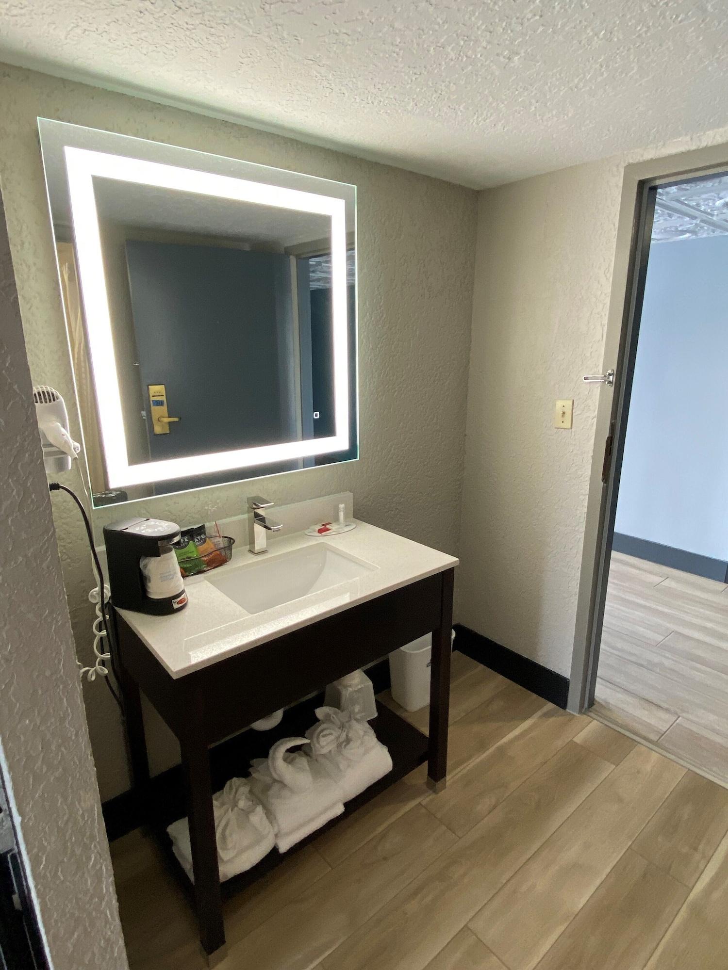 Days Inn By Wyndham Fort Pierce Midtown Exterior photo